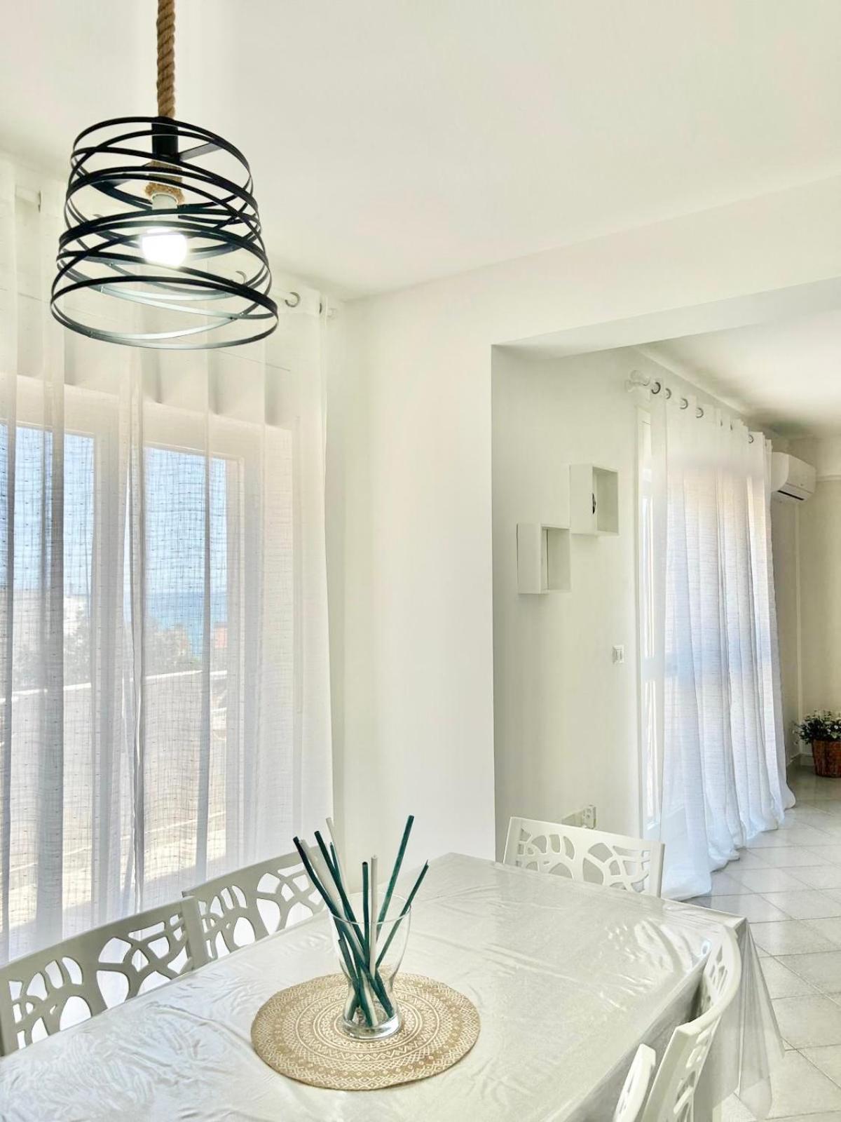 Villa Andromeda Apartments Реальмонте Экстерьер фото